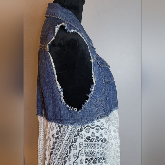 ORIGAMI by VIVIAN Sleeveless Denim Vest Duster w/ Lace. NWOT - Picture 4 of 10